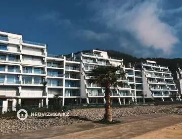 2-комнатная квартира, этаж 1 из 3, посуточно