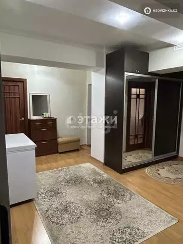 3-комнатная квартира, этаж 9 из 9, 92 м²