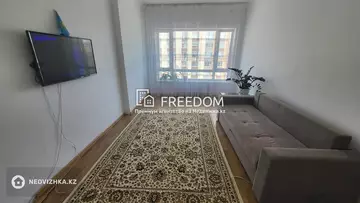 3-комнатная квартира, этаж 9 из 10, 90 м²