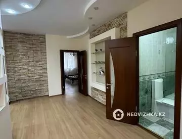 3-комнатная квартира, этаж 2 из 14, 106 м²