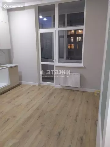 1-комнатная квартира, этаж 9 из 17, 42 м²