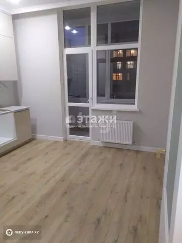 1-комнатная квартира, этаж 9 из 17, 42 м²