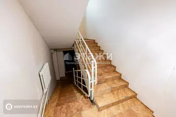 2-комнатная квартира, этаж 3 из 9, 60 м²