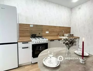 51 м², 1-комнатная квартира, этаж 2 из 10, 51 м², посуточно, изображение - 8