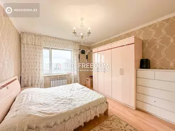 2-комнатная квартира, этаж 10 из 19, 67 м²