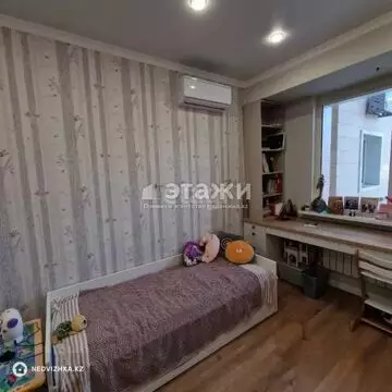 3-комнатная квартира, этаж 10 из 12, 73 м²