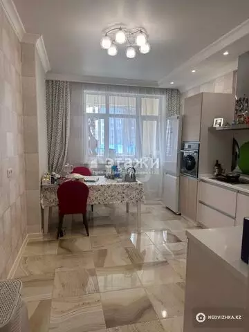 70 м², 2-комнатная квартира, этаж 4 из 10, 70 м², изображение - 5