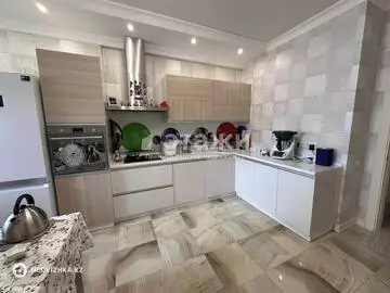 70 м², 2-комнатная квартира, этаж 4 из 10, 70 м², изображение - 6