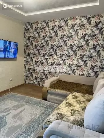 2-комнатная квартира, этаж 3 из 10, 44 м²