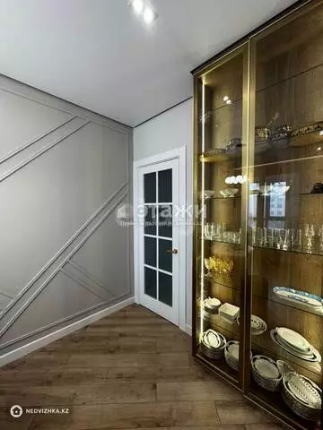 4-комнатная квартира, этаж 4 из 24, 112 м²