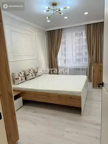 2-комнатная квартира, этаж 4 из 15, 55 м², на длительный срок