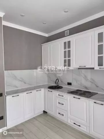1-комнатная квартира, этаж 8 из 12, 39 м²