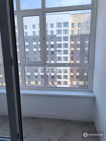 1-комнатная квартира, этаж 8 из 12, 39 м²