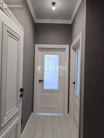 1-комнатная квартира, этаж 8 из 12, 39 м²