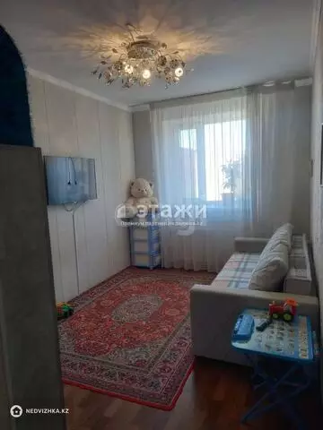 2-комнатная квартира, этаж 4 из 5, 64 м²