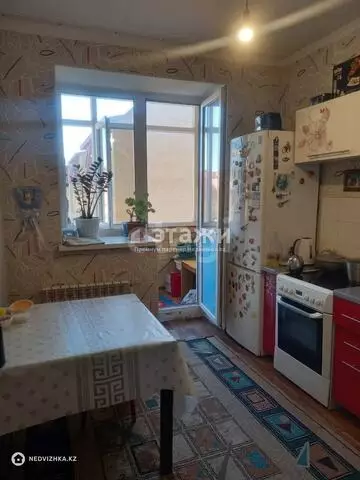 2-комнатная квартира, этаж 4 из 5, 64 м²