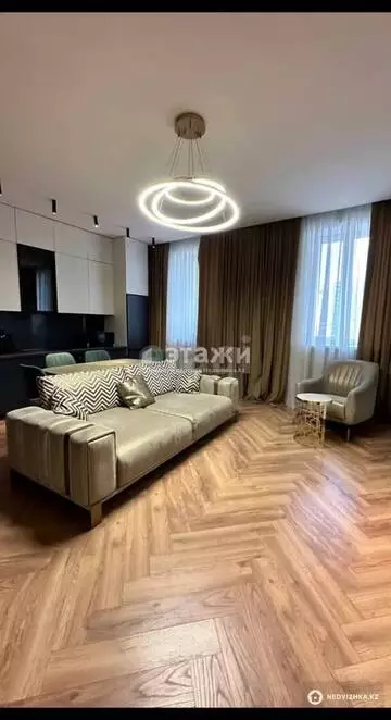 2-комнатная квартира, этаж 4 из 10, 84 м²