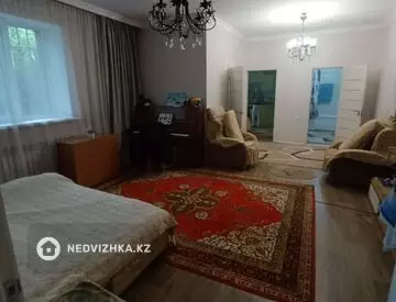 2-комнатная квартира, этаж 1 из 5, 67 м²