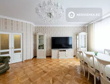 4-комнатная квартира, этаж 3 из 20, 165 м²