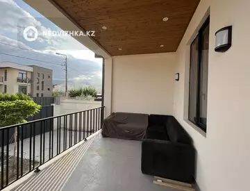 6-комнатный дом, 8 соток, 320 м², На длительный срок