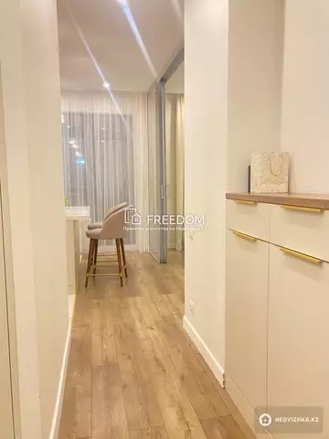 1-комнатная квартира, этаж 2 из 8, 72 м²