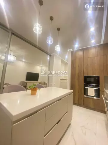 1-комнатная квартира, этаж 2 из 8, 72 м²