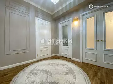 3-комнатная квартира, этаж 5 из 9, 112 м², на длительный срок