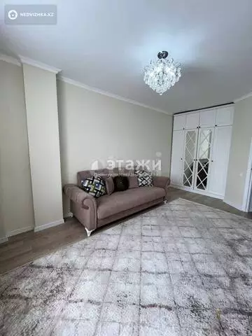 1-комнатная квартира, этаж 8 из 12, 34 м²