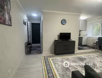 3-комнатная квартира, этаж 2 из 5, 60 м², посуточно