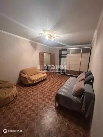 1-комнатная квартира, этаж 3 из 9, 40 м²