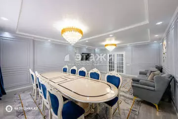 4-комнатная квартира, этаж 8 из 9, 160 м²