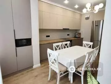 3-комнатная квартира, этаж 8 из 12, 92 м²