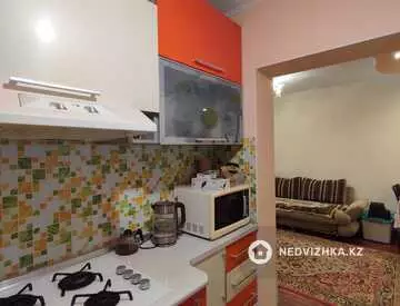 2-комнатная квартира, этаж 1 из 5, 50 м²