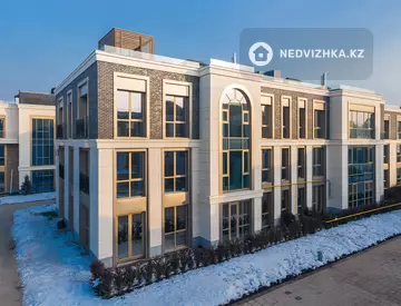 4-комнатная квартира, этаж 3 из 3, 164 м²