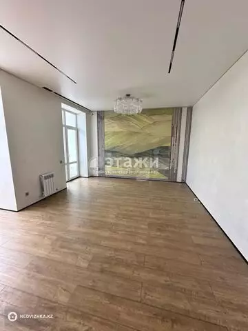 2-комнатная квартира, этаж 4 из 9, 71 м²