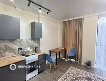 1-комнатная квартира, этаж 7 из 13, 38 м²