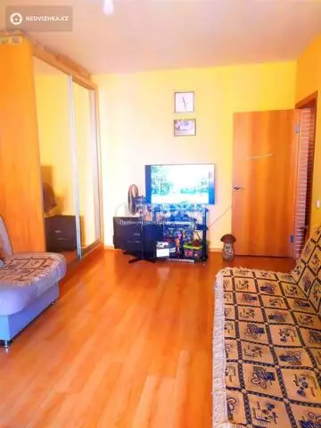 2-комнатная квартира, этаж 9 из 12, 55 м²