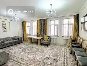 4-комнатная квартира, этаж 6 из 7, 161 м²