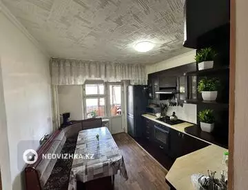 3-комнатная квартира, этаж 4 из 5, 73 м²