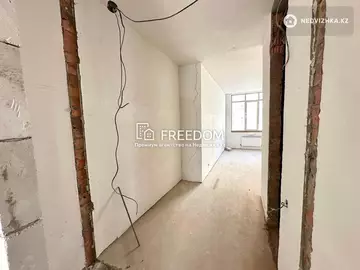 3-комнатная квартира, этаж 3 из 8, 104 м²