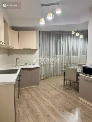 2-комнатная квартира, этаж 8 из 20, 107 м², на длительный срок