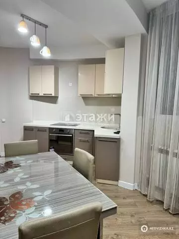 2-комнатная квартира, этаж 8 из 20, 107 м², на длительный срок