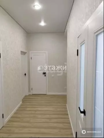 3-комнатная квартира, этаж 2 из 10, 87 м²