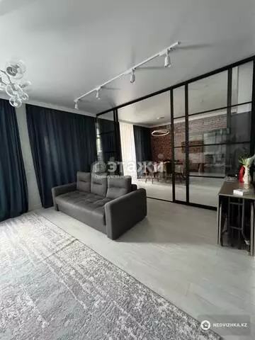 4-комнатная квартира, этаж 9 из 10, 128 м²