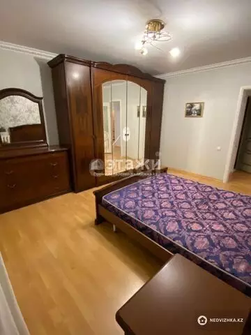 2-комнатная квартира, этаж 4 из 9, 55 м²