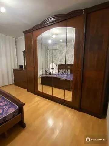 2-комнатная квартира, этаж 4 из 9, 55 м²