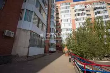 1-комнатная квартира, этаж 2 из 10, 48 м²