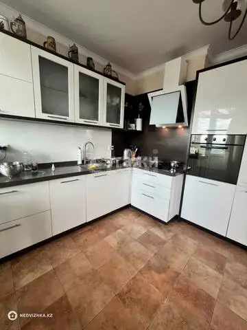 3-комнатная квартира, этаж 12 из 14, 103 м²