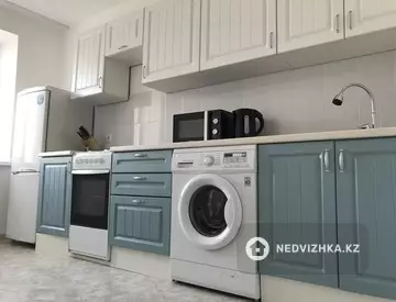 60 м², 2-комнатная квартира, этаж 3 из 9, 60 м², посуточно, изображение - 6