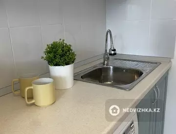60 м², 2-комнатная квартира, этаж 3 из 9, 60 м², посуточно, изображение - 11